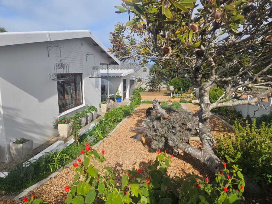 3 Bedroom Property for Sale in Stilbaai Wes Western Cape